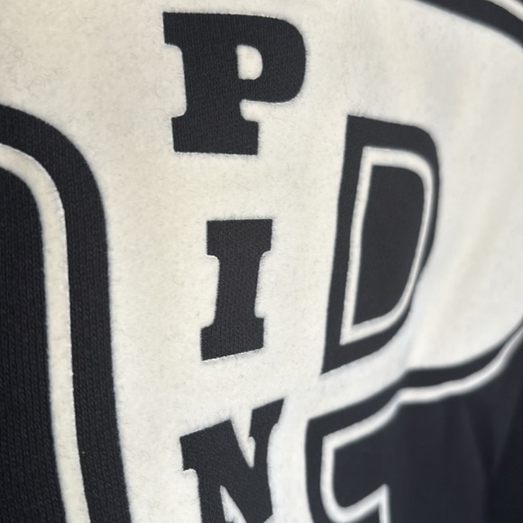 PINK/Victoria’s Secret — Crewneck Sweater - Picture 6 of 8